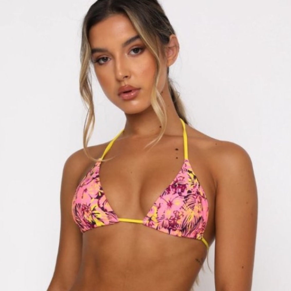 White Fox Boutique Hawaiian Print Bikini Top XL